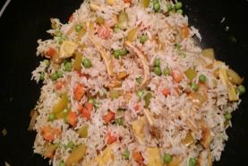 Riz sauté aux légumes
