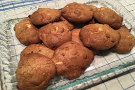 Cookies au chocolat blanc, raisins et cannelle